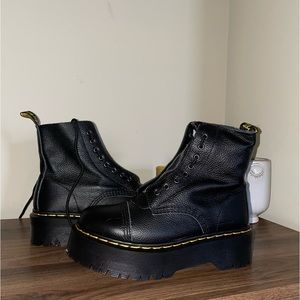 Platform Boots Dr Marten DUPE Jadon